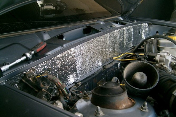 Vai ir vērts skaņas izolēt auto motortelpu?