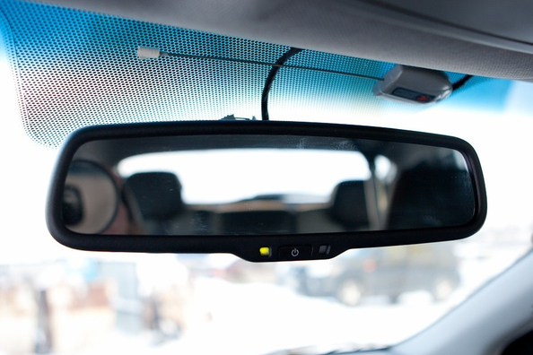 Kā izvēlēties ideālo salona atpakaļskata spoguli?