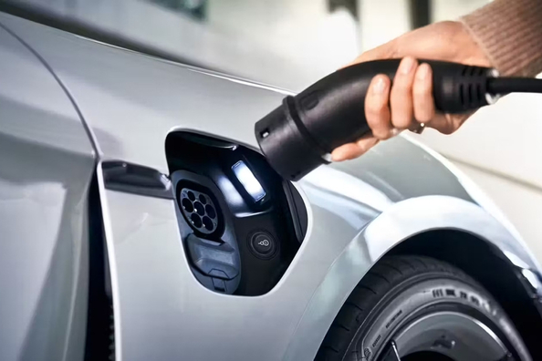 Cik ilgi elektromobilis var palikt bez uzlādes?