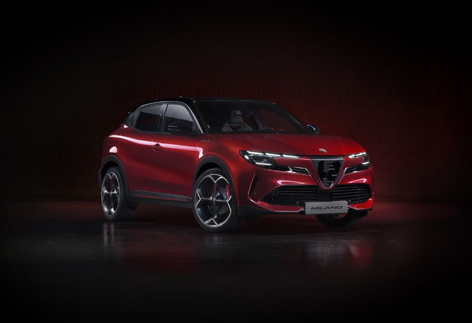 Alfa Romeo Junior Electric: kompakta elektriskā krosovera apskats