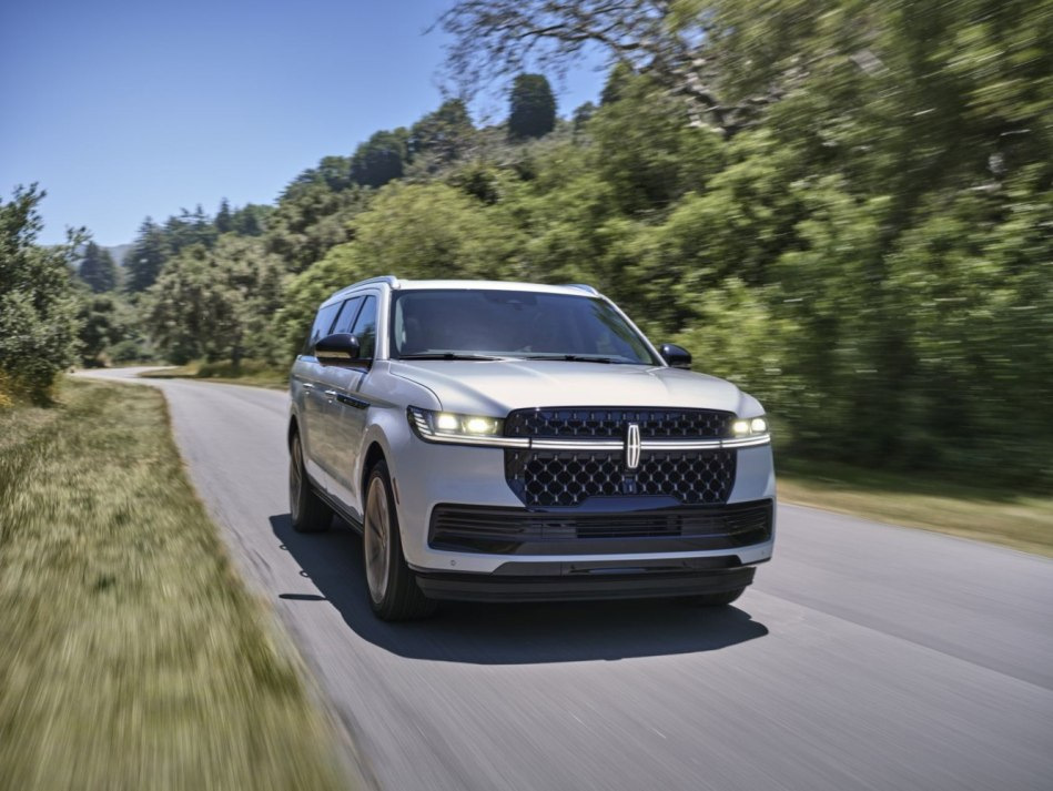 Lincoln Navigator 2025: Piektās paaudzes flagmaņa SUV apskats