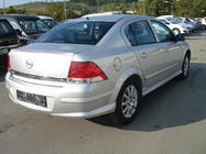 Opel Astra H 2004–2013 Sedan aizmugurējais apakšējais difuzora uzliknis (krāsošanai) foto 4