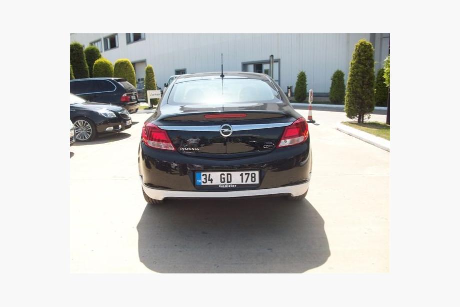 Opel Insignia 2008–2017 Aizmugurējā apakšējā uzlika (krāsošanai) Foto 2