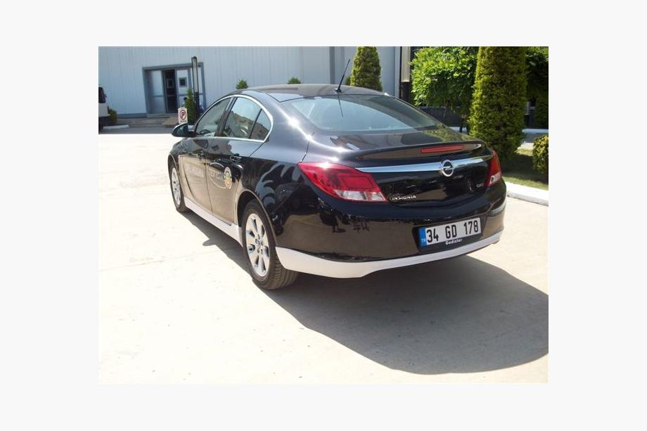 Opel Insignia 2008–2017 Aizmugurējā apakšējā uzlika (krāsošanai) Foto 3