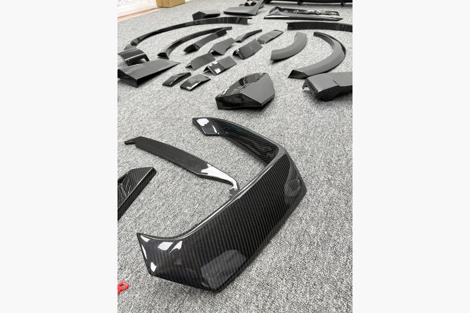 Audi Q8 2018– Carbon Set virsbūves komplekts (RSQ8 2024+) Foto 5
