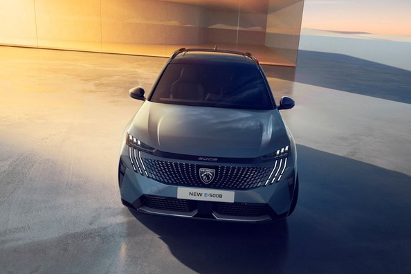 Peugeot e-5008 2024: elektriskā 7-vietīgā krosovera apskats