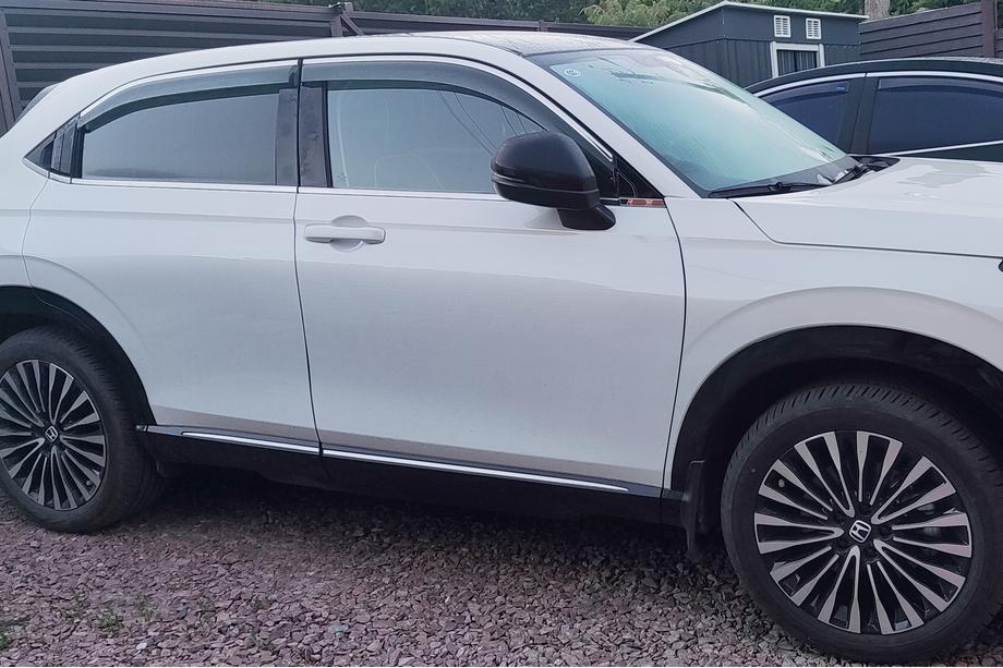 Honda eNS1 2022– Logu vēja deflektori ar hromētu moldingu Niken Luxury (EU/Asia, 4 gab.) Foto 1