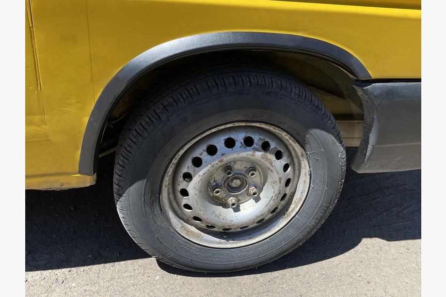 Volkswagen T4 Transporter 1990–2003 Riteņu arku uzlikas (4 gab., melnas) Nerūsējošais tērauds Image