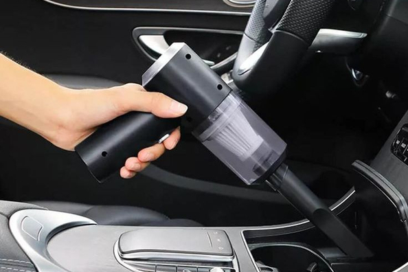Vai ir vērts pirkt automašīnas putekļsūcēju? Plusi un mīnusi