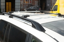 Kia Carnival 2021– Jumta bagāžnieks (šķērssijas) standarta reliņiem, slēdzams ar atslēgu WingBar V1 (2 gab.) līdz 140 cm, pelēkas foto 3