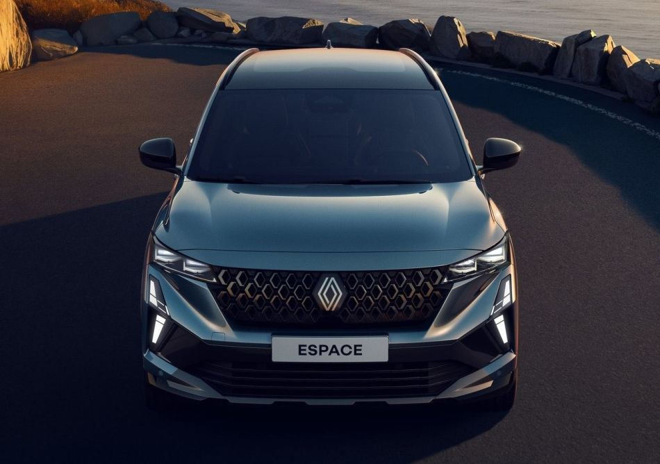 Renault Espace 2025: Atjauninātā ģimenes auto apskats