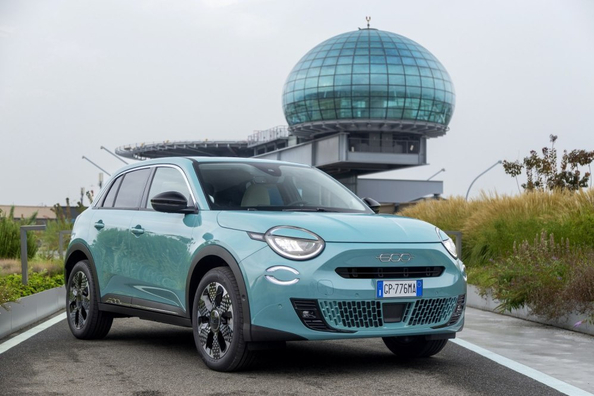 Fiat 600e apskats: stilīgs elektriskais krosovers