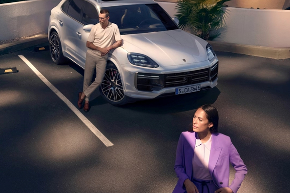 Porsche Cayenne Turbo E-Hybrid: Maksimāla jauda un efektivitāte Foto 3