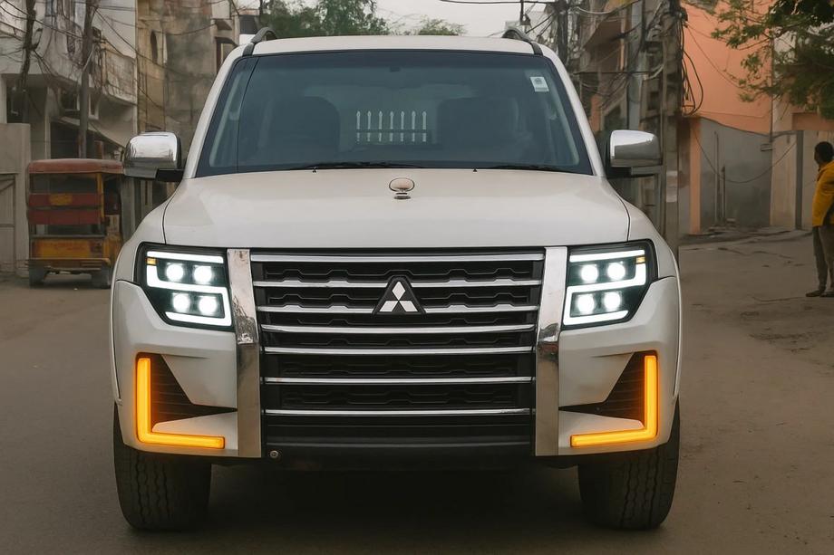 Mitsubishi Pajero Wagon IV 2006–2021 Priekšējais buferis LXR Image