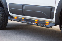 Volkswagen Amarok 2022– Sānu pakāpieni Dakar V1 ar LED (2 gab., metāls) foto 1