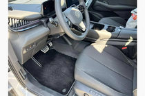 Volkswagen ID. UNYX 2024– Tekstila paklājiņi Classic (Melni) foto 1