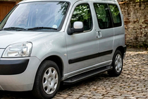 Peugeot Partner 1996–2008 Sānu pakāpieni Allmond Black (2 gab., alumīnijs) foto 1