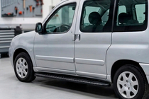 Peugeot Partner 1996–2008 Sānu pakāpieni Bosphorus Black (2 gab., alumīnijs) foto 1