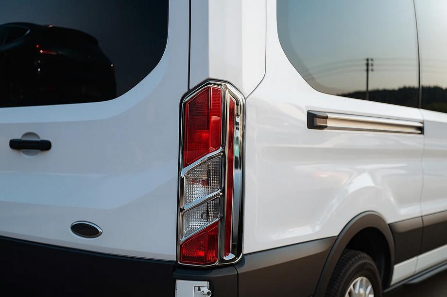 Ford Transit 2014– Aizmugurējo lukturu uzlikas (2 gab., plastmasa) Image