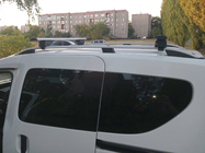 Renault Dokker 2013–2022 Jumta bagāžnieks (šķērsstieņi) standarta jumta reliņiem ar slēdzeni Wizard V1 (2 gab.) 135 cm, Melns foto 2