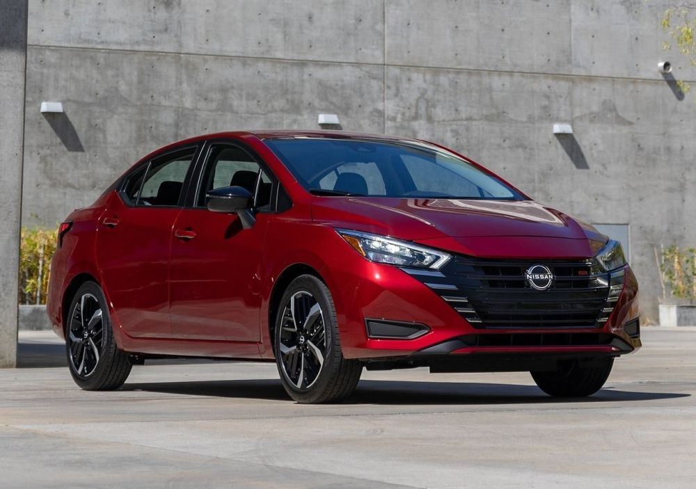 Nissan Versa: Atjaunināts budžeta sedans