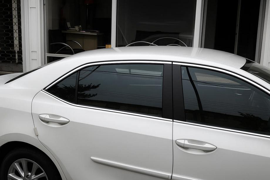 Toyota Corolla 2013–2019 Augšējā apmale (4 gab., nerūsējošais tērauds) Image
