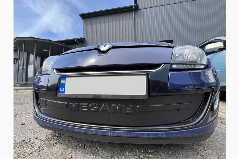 Renault Megane III 2009–2016 Ziemas uzlika radiatora restei (2009-2013, apakšējā) Foto 5