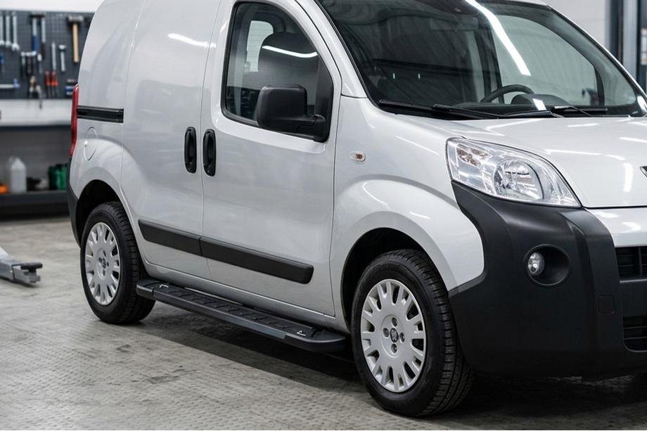 Citroen Nemo 2007–2017 Sānu pakāpieni RedLine Black (2 gab., alumīnijs) Image