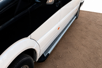 Volkswagen Crafter 2006–2016 Sānu sliekšņi Line (2 gab., alumīnijs) foto 1