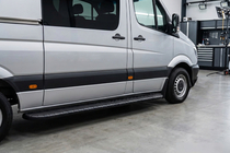 Volkswagen Crafter 2006–2016 Sānu pakāpieni Bosphorus Black (2 gab., alumīnijs) Garā/Īpaši garā foto 1