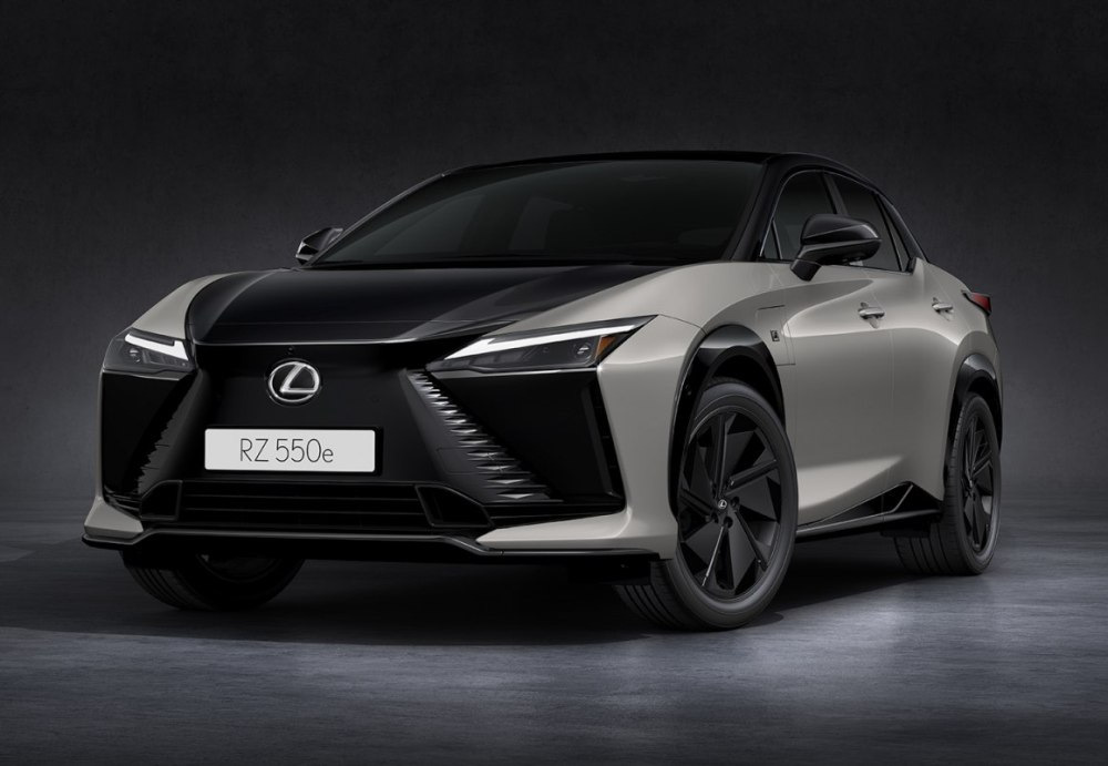 Lexus RZ 550e F Sport 2025: Sportiska elektriskā krosovera apskats