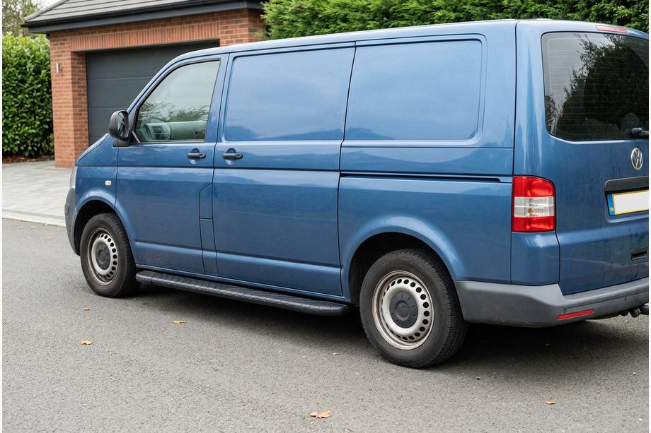 Volkswagen T5 Multivan 2003–2010 Sānu pakāpieni Bosphorus Black (2 gab., alumīnijs) Īsā riteņu bāze Image