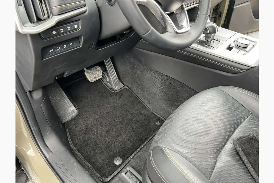 Mazda CX-70 2024– Premium tekstila paklājiņi (Melni) Image