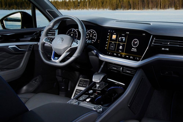 Volkswagen Touareg: Tehniskie dati, komplektācijas un foto Foto 5