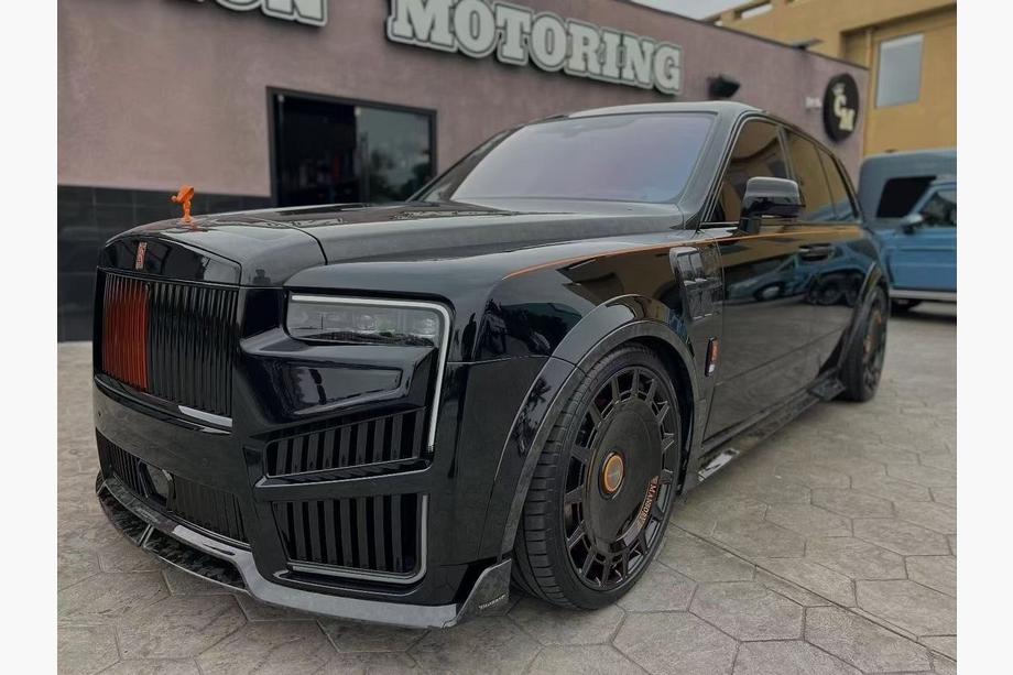 Rolls-Royce Cullinan 2018– 2024 restailinga komplekts MNSR Carbon Image