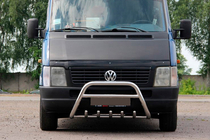 Volkswagen LT 1995–2006 Priekšējais bullbar WT003 (nerūsējošais tērauds) 60 mm, ar uzrakstu foto 1