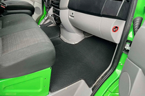 Volkswagen Crafter 2006–2016 Gumijas salona paklājiņi Carsuit V1 (Melni) foto 2