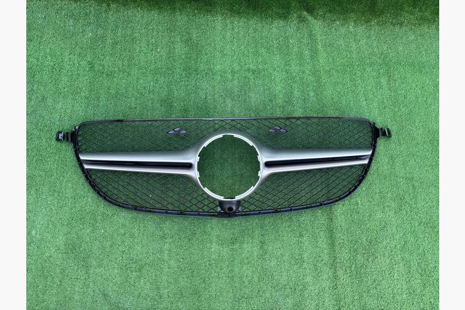 Mercedes GLE/ML class W166 2011–2018 Izpārdošana! AMG stila tuning radiatora reste (GLE63) Image