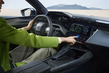 Peugeot 408 apskats: Eiropas krosoverfastbeks ar spilgtu stilu foto 5