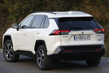Suzuki Across: Jaudīgs hibrīda krosovers foto 2