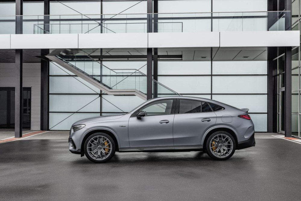 Apskats: Mercedes-AMG GLC 63 S E Performance – sportisks hibrīds