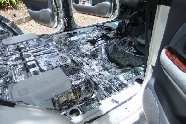 Cik smagāks kļūst auto pēc skaņas izolācijas?