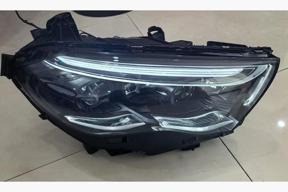 Mercedes E-class W214 2023– Priekšējie LED lukturi (2 gab.) Image