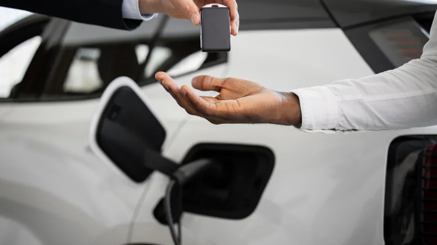 Kā izdevīgi pārdot lietotu elektroauto?