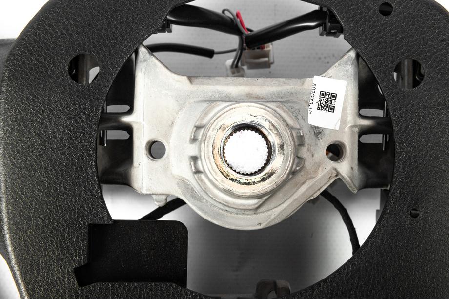 Toyota Land Cruiser 200 2007–2021 Stūre ar apsildi TLC300 dizains (koks) Foto 12
