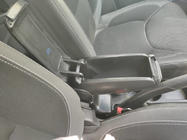 Renault Clio IV 2012–2019 Roku balsts V1 (glāžu turētājā) foto 2
