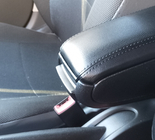 Seat Ibiza 2010–2017 Roku balsts (ievietojams glāžu turētājā) foto 1