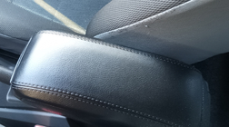 Seat Ibiza 2010–2017 Roku balsts (ievietojams glāžu turētājā) foto 5