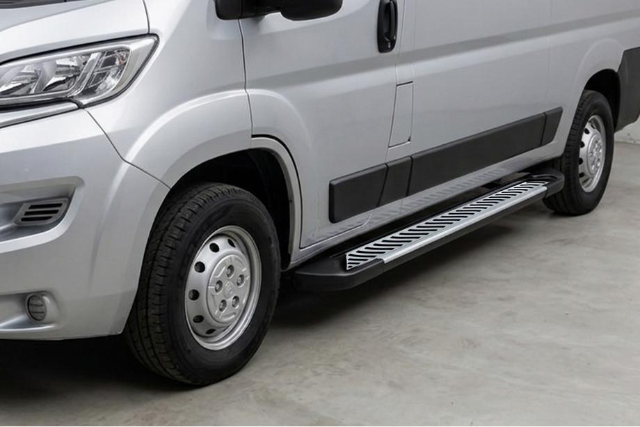Fiat Ducato 2006–2025 Sānu sliekšņi Line (2 gab., alumīnijs) Image