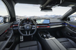 BMW i5 M60 sportiskā sedana apskats foto 5